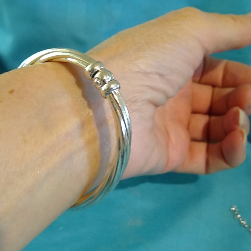 Sterling Silver Ribbed Hinged Bangle - image 3